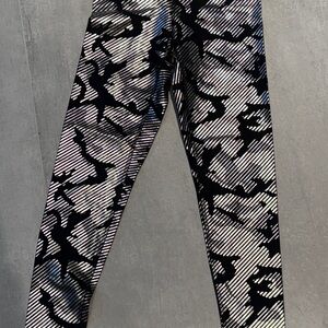 Terez NWT Black Foil Print Tall Band Leggings Gold Camo, Size XS. NEW w Tags